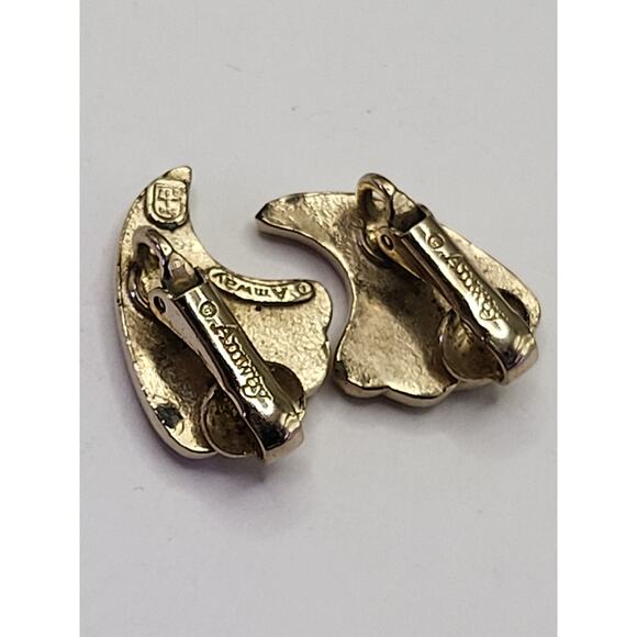 Vintage Amway Gold Tone Clip On Earrings Sculpted Wave Design 1980s - Picture 5 of 11